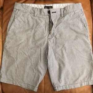 Banana republic navy blue & white checkered shorts